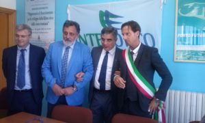 da sx a dx Dino Pepe, Paolo Vasanella, Luciano D'Alfonso e il sindaco Mastromauro